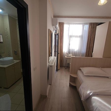 Hotel Marina 2 Bucharest Exterior photo