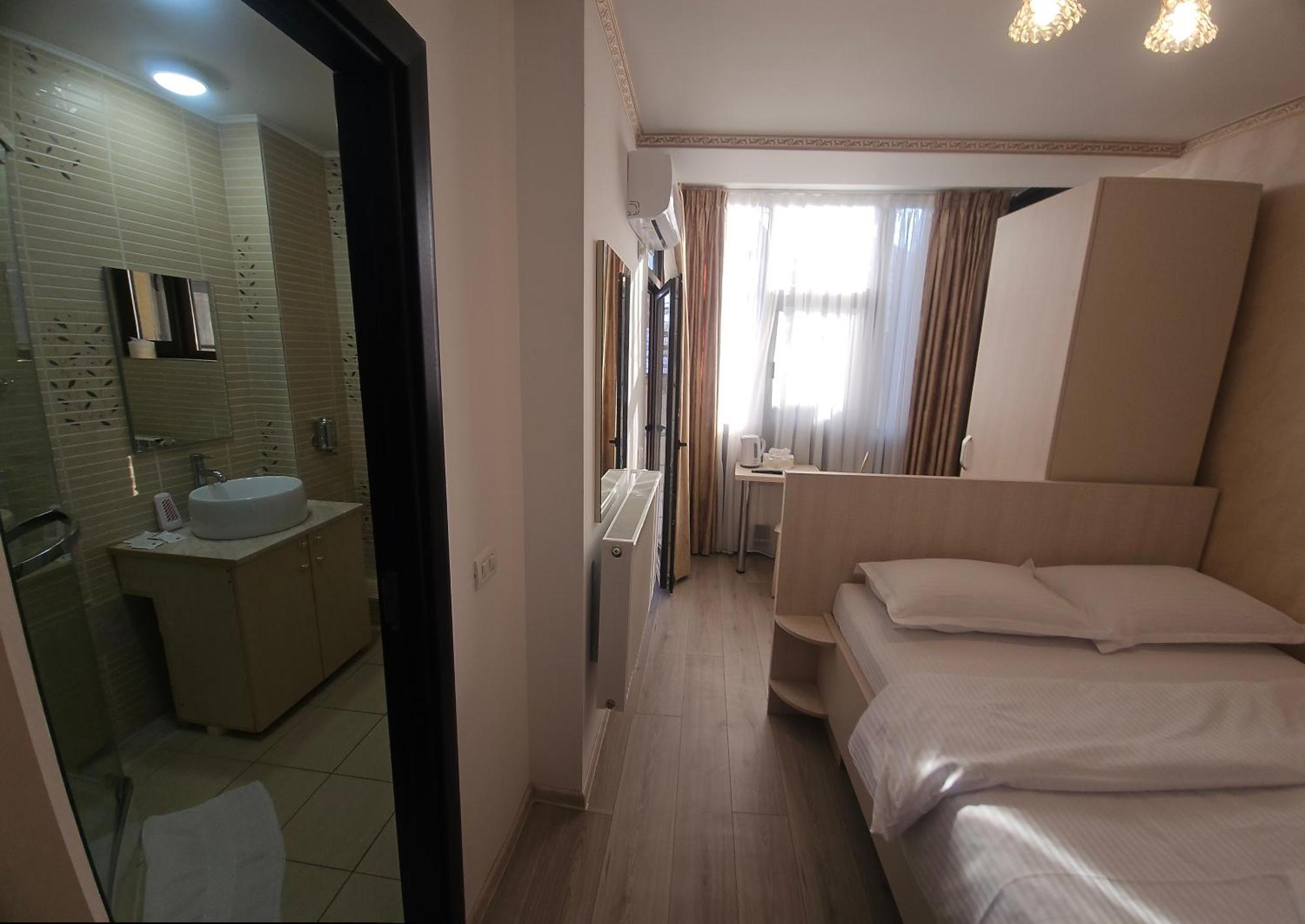 Hotel Marina 2 Bucharest Exterior photo